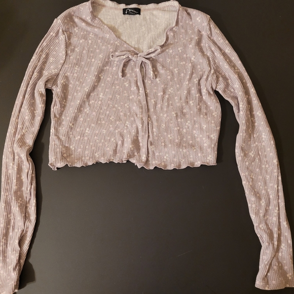 Dusty Lavender Long-Sleeve Cropped Shrug Top with Little White Flowers - Picture 2 of 3